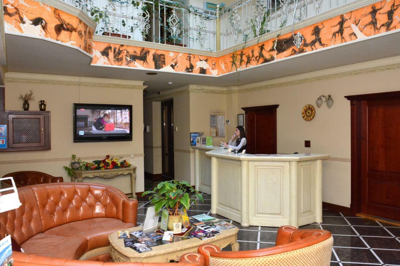 Atrium Hotel 이바노프란키우스크 외부 사진